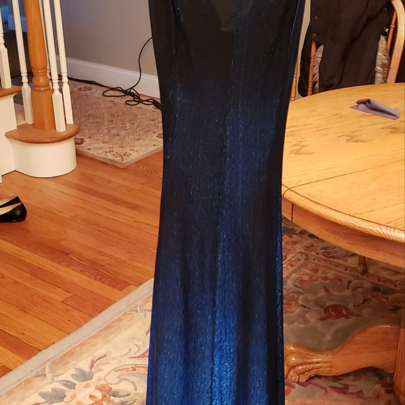 GANTOS EVENING DRESS - Picture 2 of 5